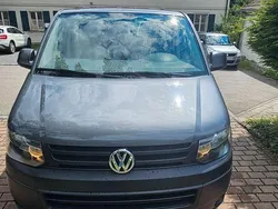 Grau Gebraucht 2015 VW T5 Van | 12.800 € (Etwas zu teuer)