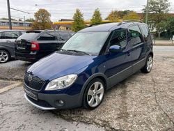 Blau Gebraucht 2010 Skoda Roomster Scout Kombi | 7.750 € (Guter Preis)