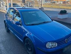 Blau Gebraucht 1998 VW Golf IV Kleinwagen | 2.999 € (Etwas zu teuer)