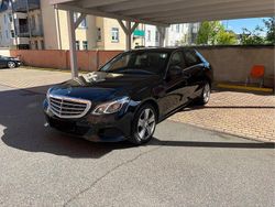 Schwarz Gebraucht 2015 Mercedes E300 Limousine | 12.000 € (Guter Preis)