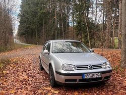 Silber Gebraucht 2003 VW Golf IV Kleinwagen | 2.000 € (Guter Preis)
