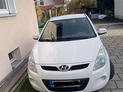 Weiß Gebraucht 2012 Hyundai i20 Classic Kleinwagen | 4.499 € (Etwas zu teuer)