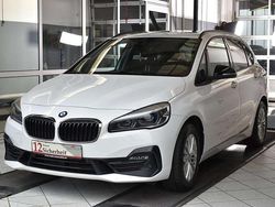 Alpinweiss iii Gebraucht 2020 BMW 220 Sport Line Van / Kleinbus | 22.480 € (Etwas zu teuer)