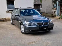 Grau Gebraucht 2006 BMW 525 Kombi | 2.400 €