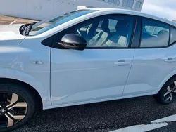 Weiß Gebraucht 2024 Dacia Sandero Journey Kleinwagen | 15.350 € (Guter Preis)
