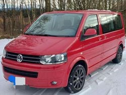 Rot Gebraucht 2010 VW Caravelle Trendline Van / Kleinbus | 18.500 € (Etwas zu teuer)