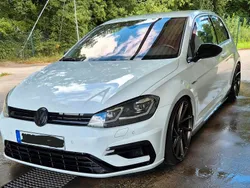 Weiß Gebraucht 2017 VW Golf Coupé | 28.450 €
