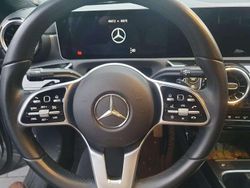 Silber Gebraucht 2019 Mercedes A180 Limousine | 21.700 €