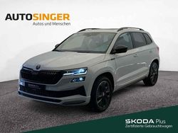 Moonweiss metallic Gebraucht 2024 Skoda Karoq SportLine SUV | 38.870 € (Fairer Preis)