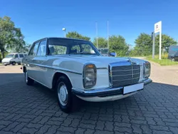 1farbig weiß Gebraucht 1974 Mercedes W114 Limousine | 16.900 €