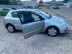 Grau Gebraucht 2004 Toyota Corolla Limousine | 2.350 € (Fairer Preis)