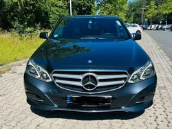 Grau Gebraucht 2014 Mercedes E220 Edition Limousine | 13.900 € (Fairer Preis)