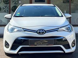 Super white 2 Gebraucht 2016 Toyota Avensis Edition-S Kombi | 9.390 € (Fairer Preis)