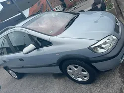 Silber Gebraucht 2000 Opel Zafira Van / Kleinbus | 2.300 € (Teuer)