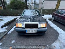 Schwarz Gebraucht 1989 Mercedes E230 Sportline Limousine | 3.500 €