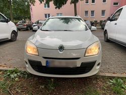 Weiß Gebraucht 2009 Renault Mégane GrandTour Kombi | 2.500 €
