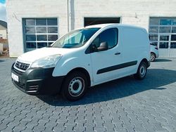 Weiß Gebraucht 2017 Peugeot Partner Premium Van / Kleinbus | 10.680 € (Guter Preis)