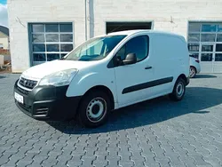 Weiß Gebraucht 2017 Peugeot Partner Premium Van / Kleinbus | 10.680 € (Guter Preis)