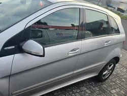 Silber Gebraucht 2009 Mercedes B150 Van / Kleinbus | 7.500 € (Teuer)