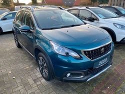Grün Gebraucht 2018 Peugeot 2008 Allure SUV | 13.950 € (Fairer Preis)