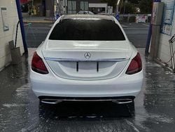 Weiß Gebraucht 2018 Mercedes C200 Limousine | 24.800 € (Etwas zu teuer)