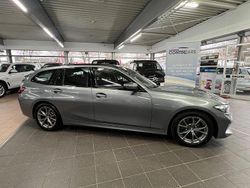 Skyscraper grau Gebraucht 2022 BMW 318 Kombi | 26.950 € (Fairer Preis)