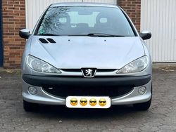 Silber Gebraucht 2008 Peugeot 206 Limousine | 1.980 € (Fairer Preis)
