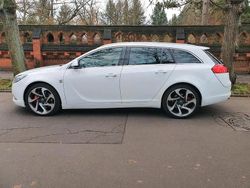 Weiß Gebraucht 2013 Opel Insignia Kombi | 10.900 € (Teuer)