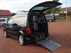 Schwarz Gebraucht 2018 VW Caddy Van / Kleinbus | 29.990 €