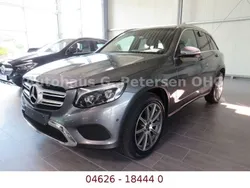 Grau Gebraucht 2018 Mercedes GLC220 AMG SUV | 30.900 € (Teuer)