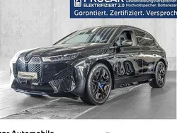 Black sapphire Gebraucht 2023 BMW iX M Sport SUV | 48.995 € (Fairer Preis)