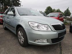 Grau Gebraucht 2012 Skoda Octavia Classic Kombi | 5.990 € (Superpreis)