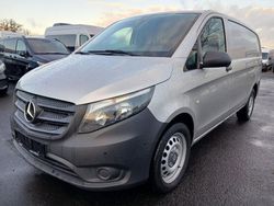 Brillantsilber metallic Gebraucht 2019 Mercedes Vito Van / Kleinbus | 16.200 € (Superpreis)