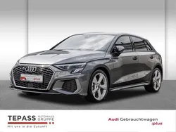 Grau Gebraucht 2024 Audi A3 Sportback S-Line Limousine | 37.480 € (Fairer Preis)