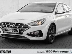 Atlas white uni Gebraucht 2023 Hyundai i30 Trend Kombi | 17.540 € (Fairer Preis)