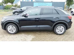 Deepblackperleffektmet c9x (schwarz)schwarz Gebraucht 2024 VW T-Roc Life SUV | 23.990 € (Guter Preis)