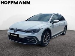 Oryx white motherofpearl effec Gebraucht 2023 VW Golf Alltrack Kombi | 37.777 € (Etwas zu teuer)