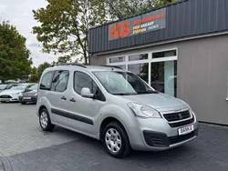 Gris aluminium Gebraucht 2016 Peugeot Partner Active Van / Kleinbus | 7.990 € (Guter Preis)