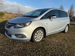 Blau Gebraucht 2017 Opel Zafira Tourer S Van / Kleinbus | 15.998 € (Guter Preis)
