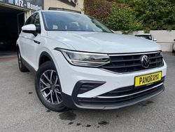 Weiß Gebraucht 2023 VW Tiguan Life SUV | 29.961 € (Etwas zu teuer)