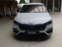 Weiß Gebraucht 2022 Skoda Octavia RS Kombi | 31.490 € (Etwas zu teuer)