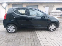 Schwarz Gebraucht 2011 Nissan Pixo Kleinwagen | 1.990 € (Guter Preis)