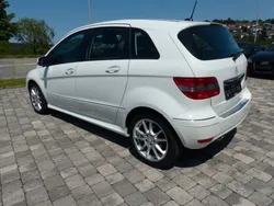 Weiß Gebraucht 2010 Mercedes B180 Van / Kleinbus | 9.780 € (Teuer)