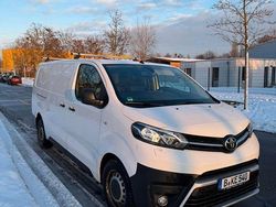 Weiß Gebraucht 2021 Toyota Proace Van / Kleinbus | 10.380 € (Guter Preis)