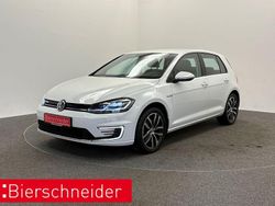 Weiss Gebraucht 2020 VW Golf Limousine | 14.950 €