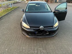 Schwarz Gebraucht 2015 VW Golf VII Highline Kombi | 10.500 € (Fairer Preis)