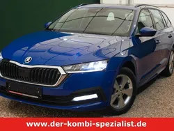 Modra energy/energy blue Gebraucht 2021 Skoda Octavia Kombi | 18.500 € (Guter Preis)