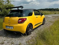 Gelb Gebraucht 2012 DS Automobiles DS3 Kleinwagen | 4.400 €