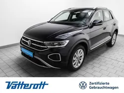 Deep black perleffekt (metallic) Gebraucht 2024 VW T-Roc Style SUV | 24.980 € (Fairer Preis)