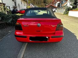 Rot Gebraucht 2001 VW Golf Cabriolet Classicline Cabrio | 8.490 €